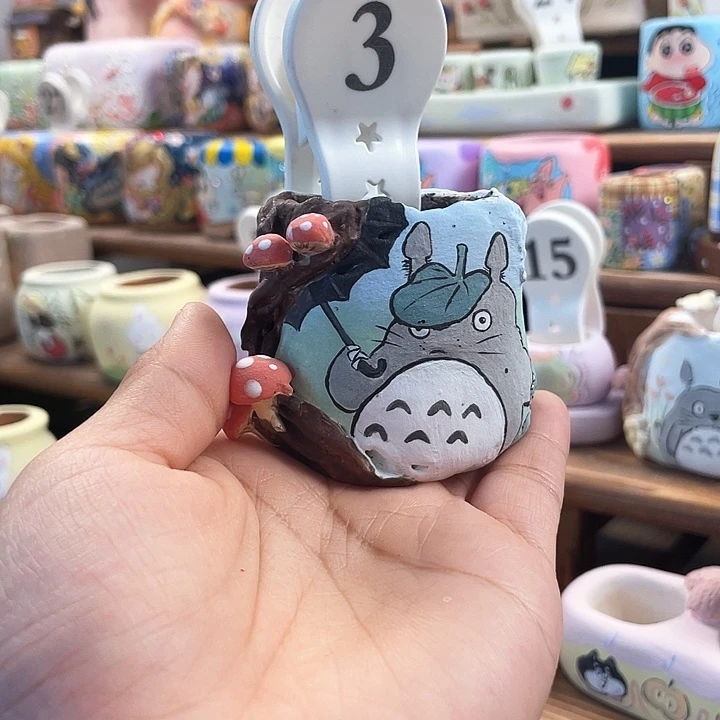 L**y3…..手工手绘花盆