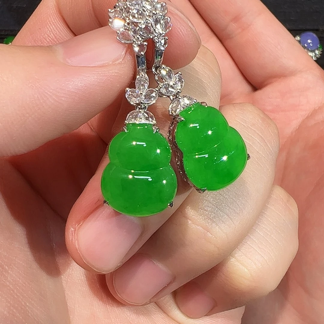 翡翠18K金镶嵌耳饰葫芦