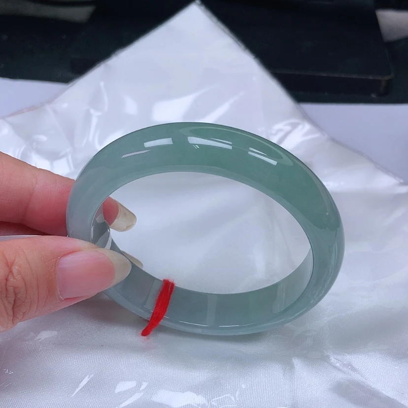 【闪购商品】翡翠手镯未镶嵌，