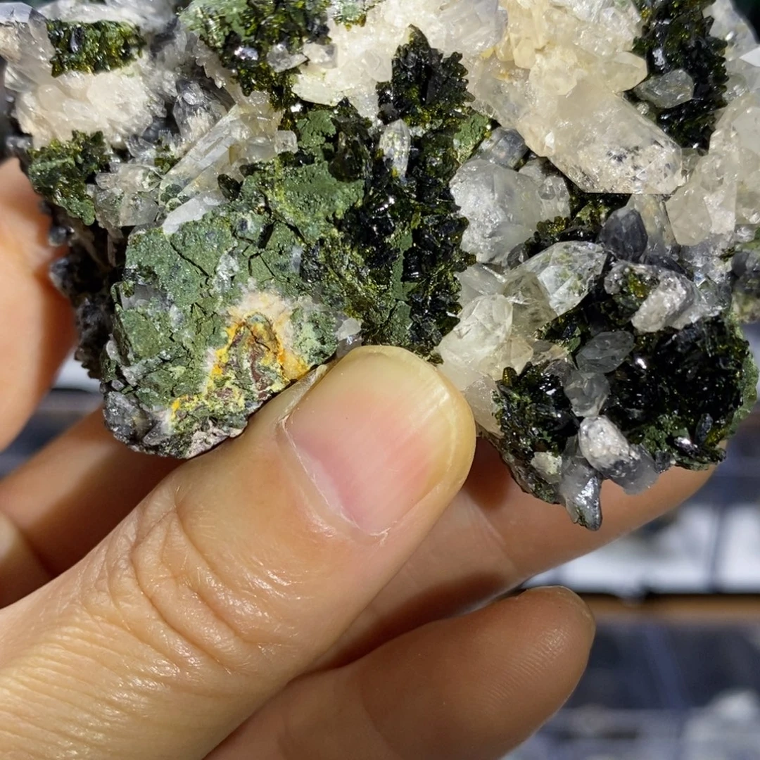 亚克力四川绿帘水晶摆件