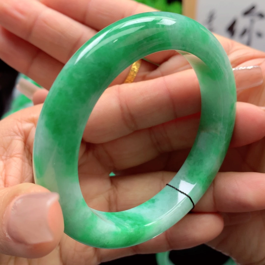未镶嵌手镯翡翠缅甸