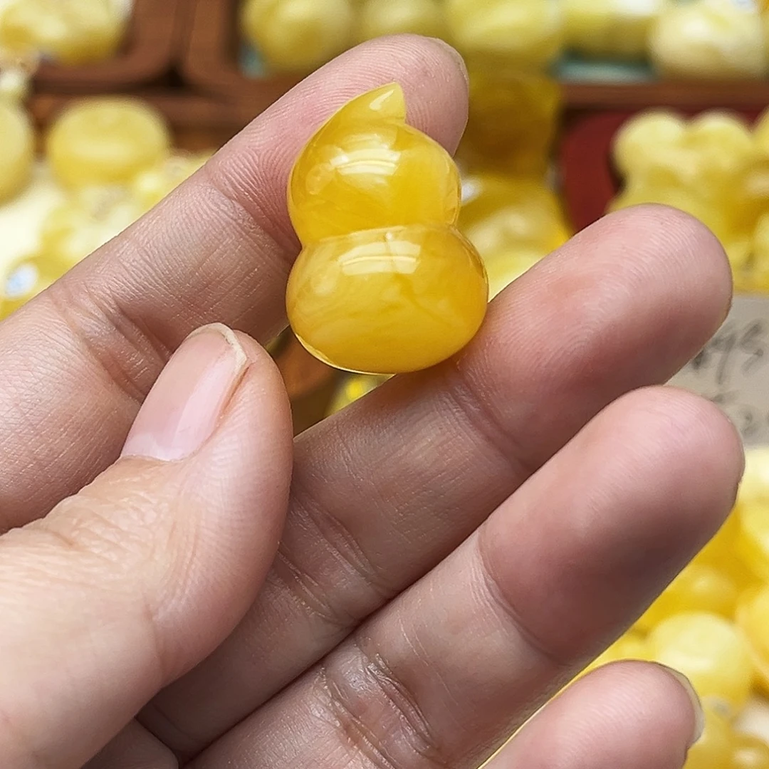 蜜蜡未镶嵌裸石天然