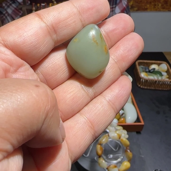 和田玉颈饰未镶嵌奥*曼11.2克