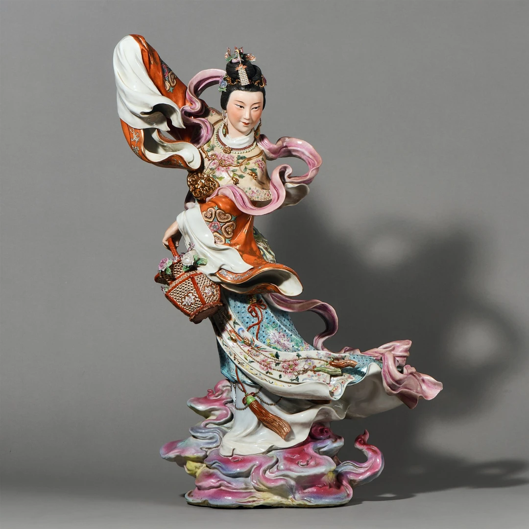 LOT6303 50年代 天女散花瓷塑