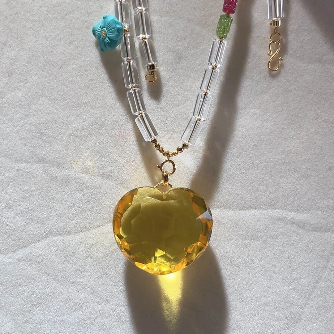 18K金镶嵌颈饰水晶大气款