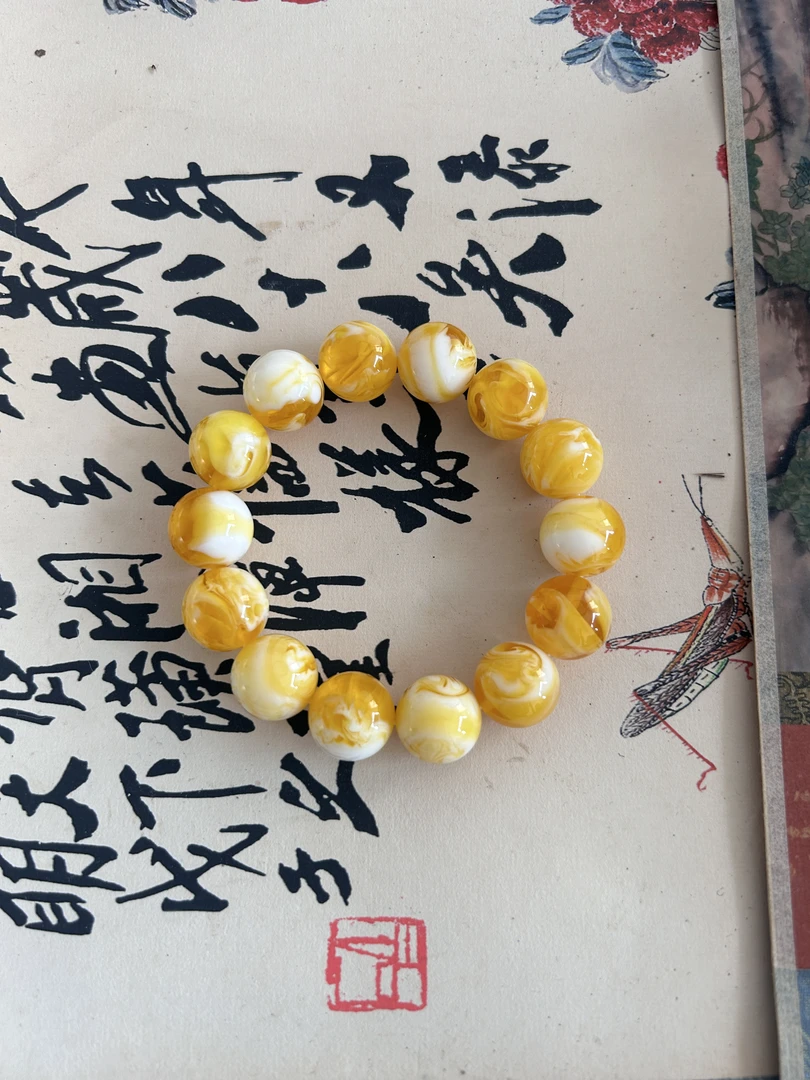 小怡推荐-（福利亏品）鸡油黄蜜蜡飘花手串  