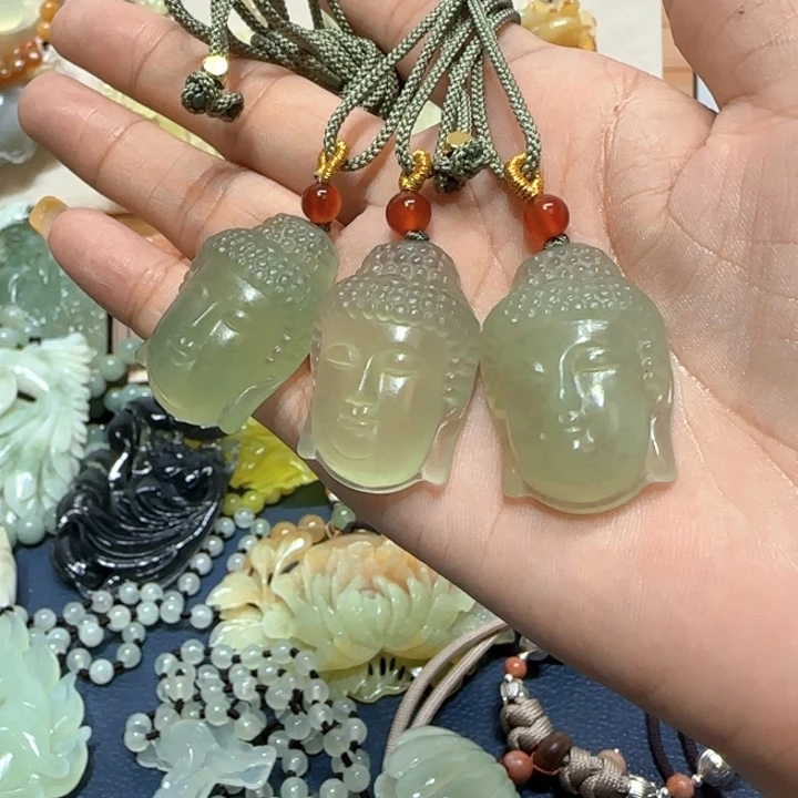 未镶嵌蛇纹石玉吊坠