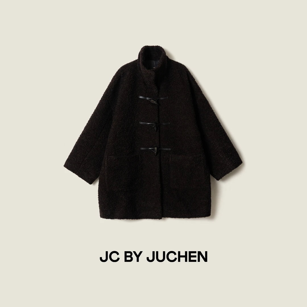 “羊驼气候层”改良怀旧达夫呢牛角扣羊毛呢大衣外套 FW102021-194