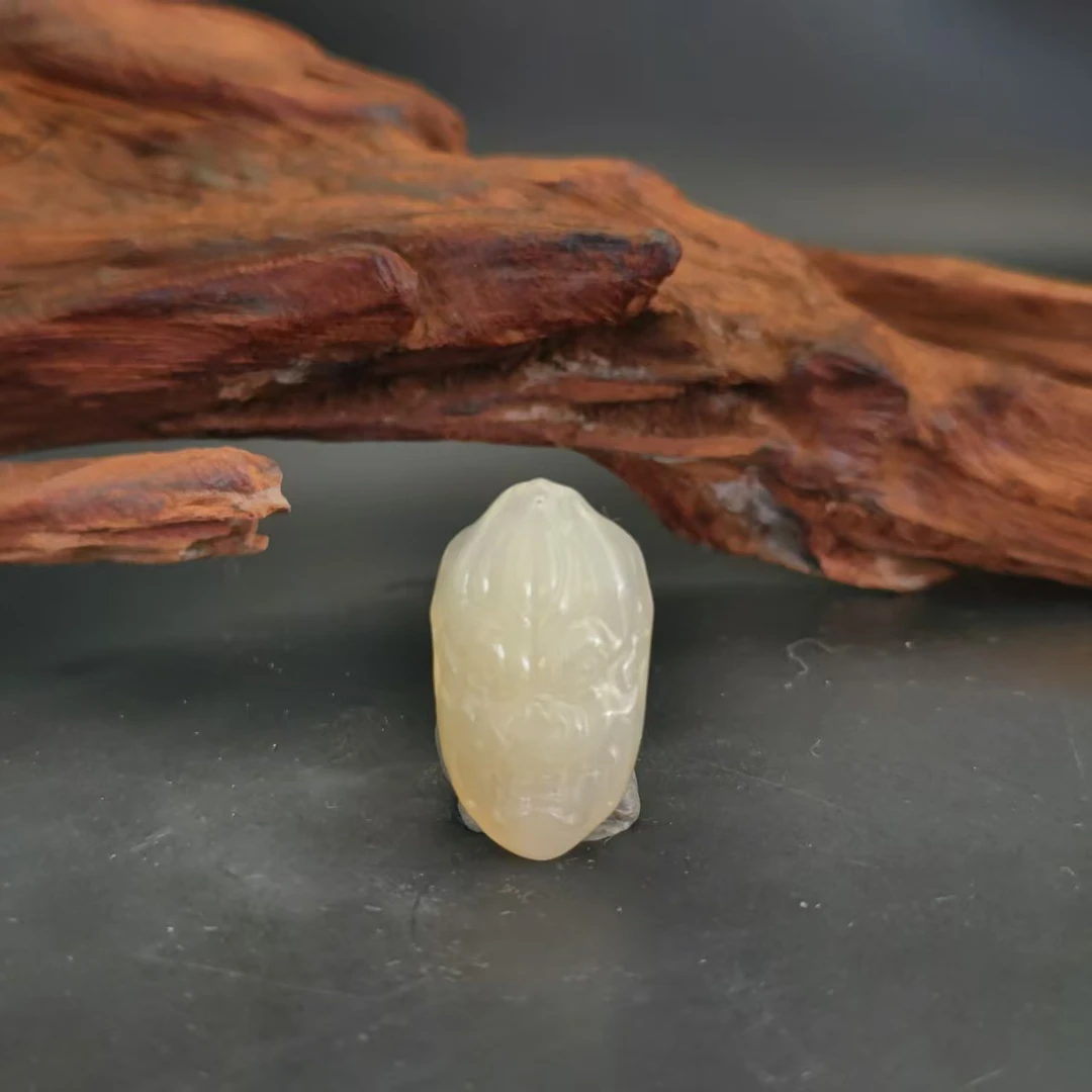 Q和田玉貔貅吊坠3559