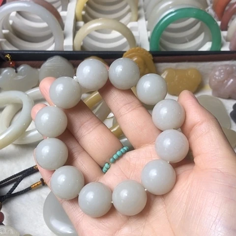 石英质玉未镶嵌手链