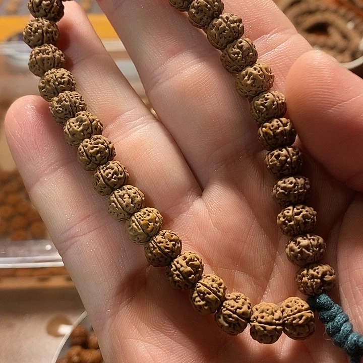 金刚菩提手串乌***头凹底梅花9