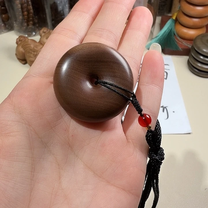 檀香木印度迈索尔老山檀香黑肉精工平安扣全品