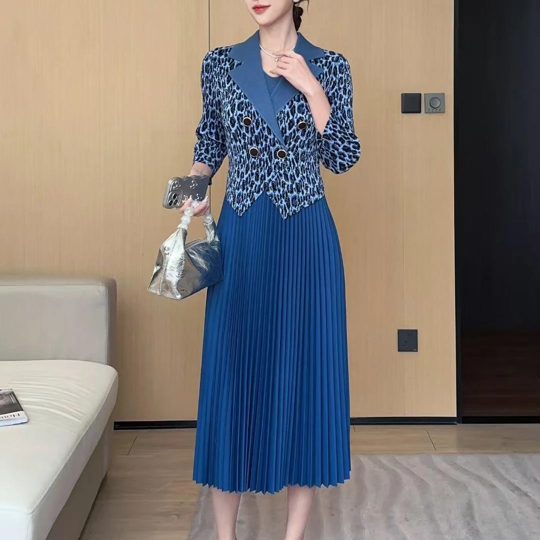 秋季新款弹力褶皱西装领连衣裙法式复古时尚大摆百褶裙假两件裙子