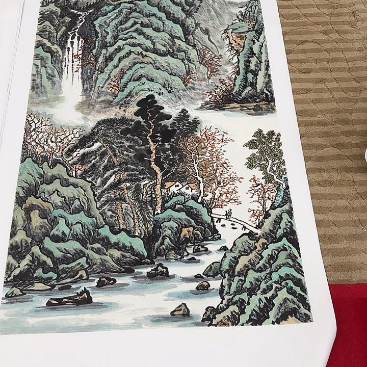 国画花鸟等图案为一体而