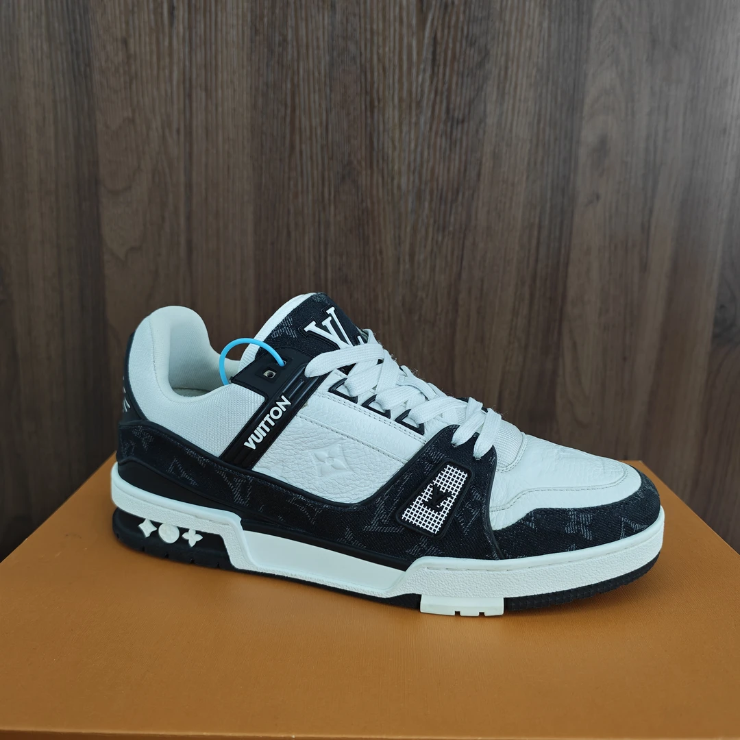 99新 LouisVuitton/路易威登 39码 trainer 黑白牛仔 板鞋鞋
