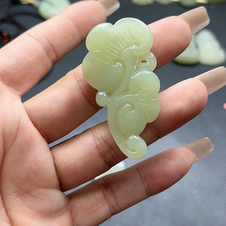 【闪购商品】颈饰未镶嵌和田玉