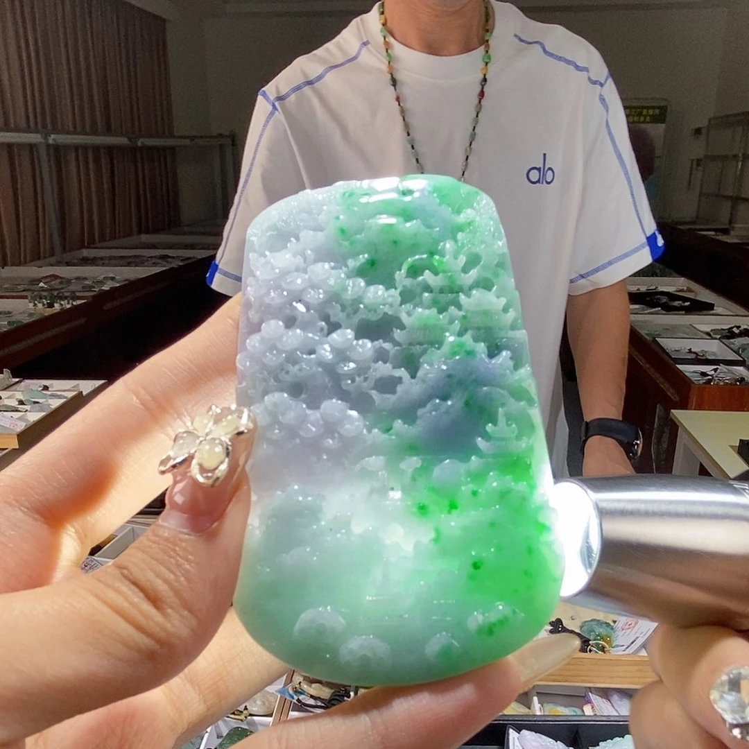 翡翠未镶嵌颈饰翡