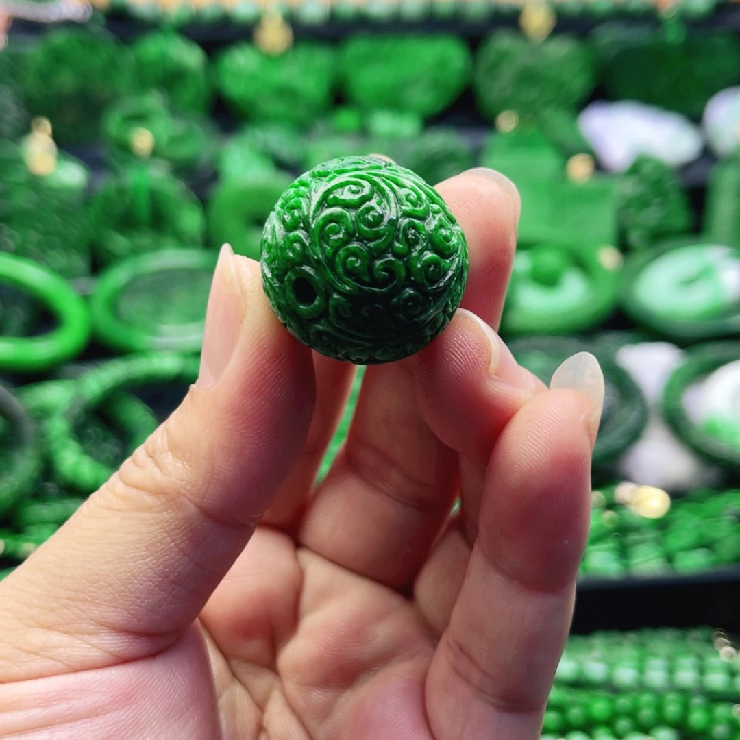 翡翠未镶嵌颈饰直径28.单珠