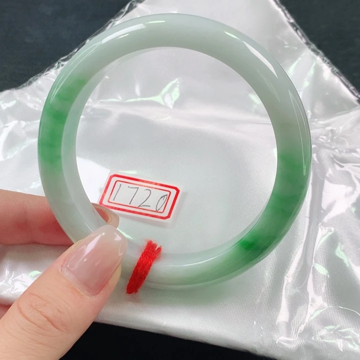 翡翠手镯未镶嵌天然翡翠手镯01