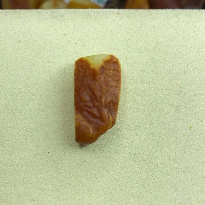 琥珀颈饰未镶嵌莱*梨