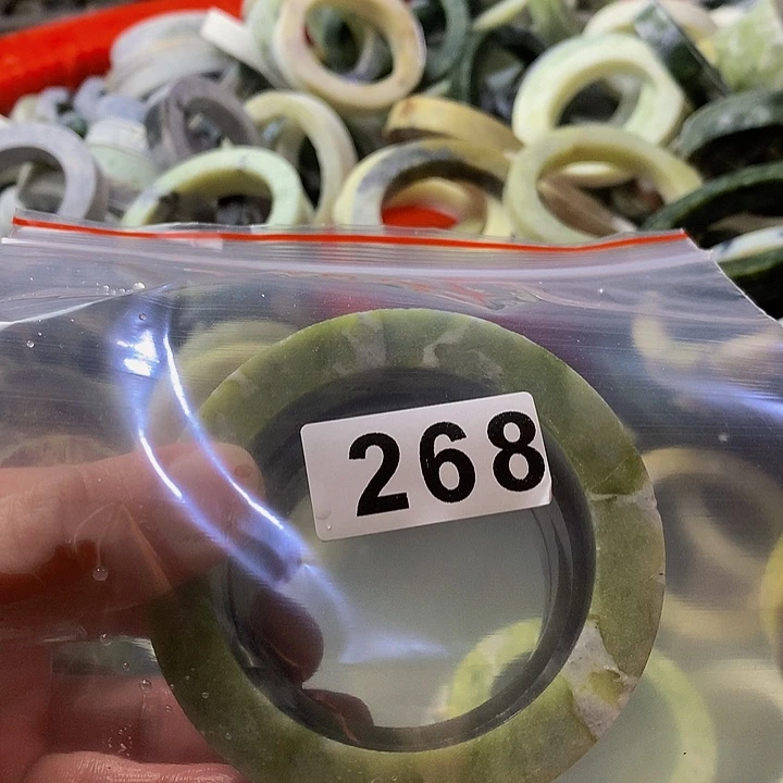 蛇纹石玉原未镶嵌用****琳