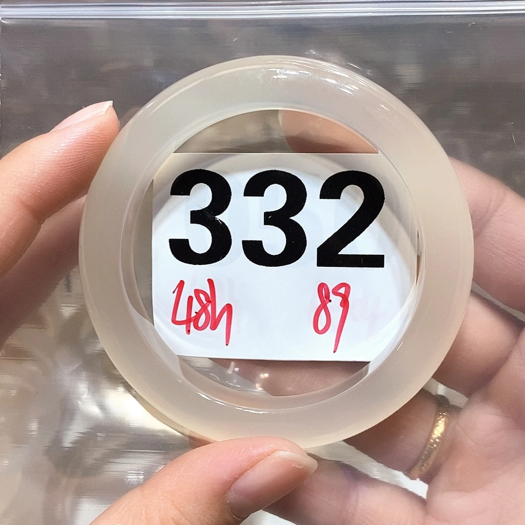 小***罗玛瑙/玉髓未镶嵌手镯