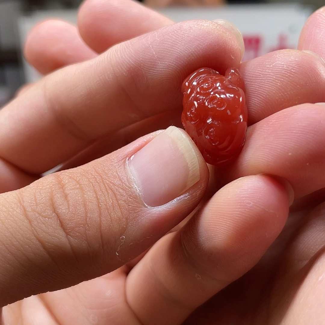 南红玛瑙锦红莲蓬吊坠未镶嵌