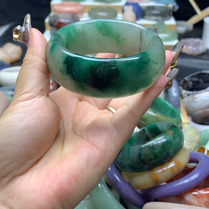 未镶嵌手镯石英质玉?****?