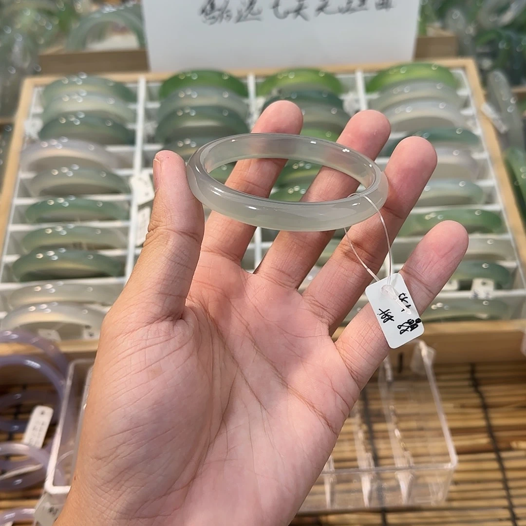 玛瑙/玉髓未镶嵌手镯圈口58.4