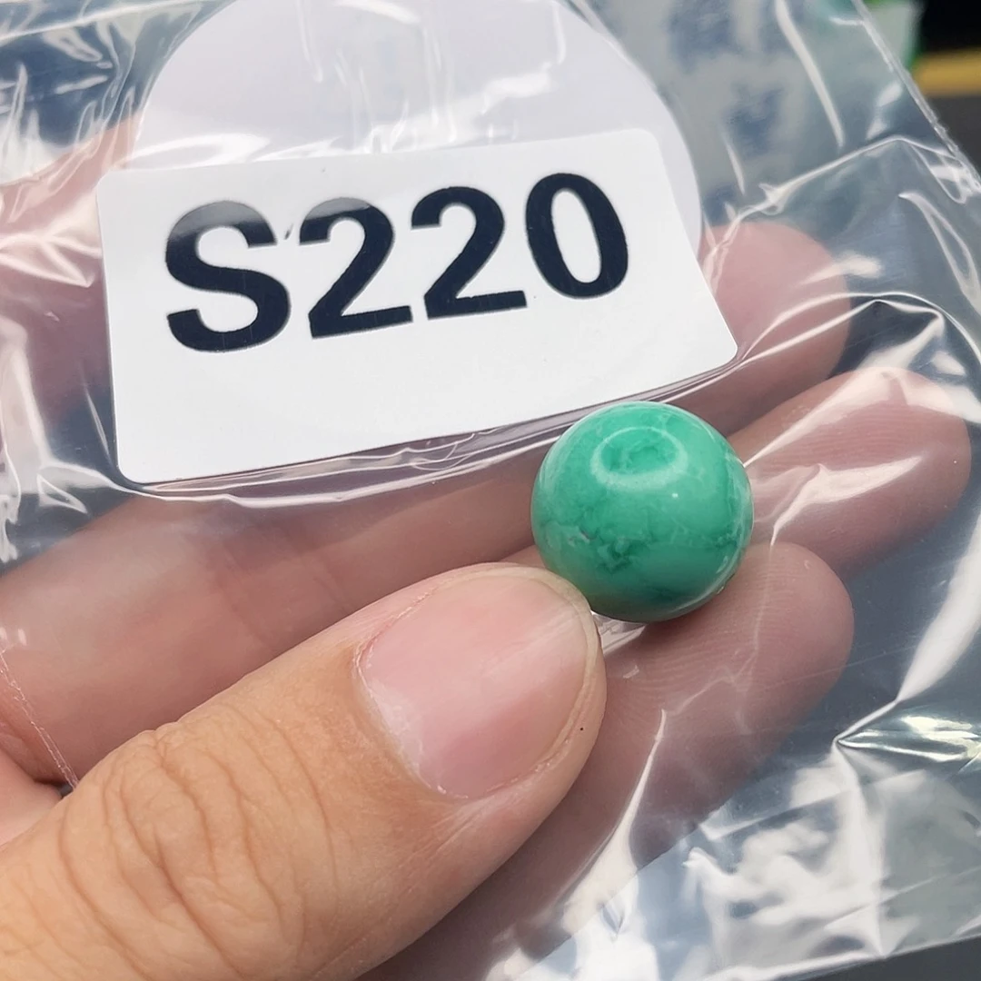 湖北十堰原矿绿小松