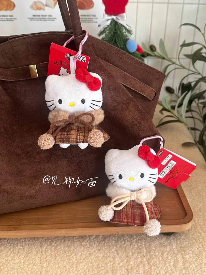 HelloKitty斗篷毛绒挂件白色包挂钥匙扣可爱卡通公仔女
