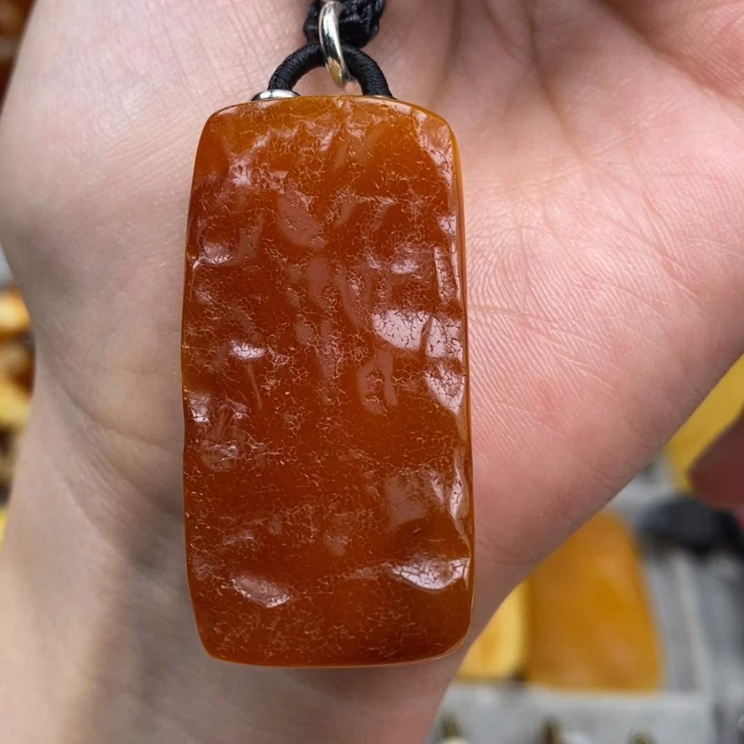 未镶嵌琥珀珠宝奇石