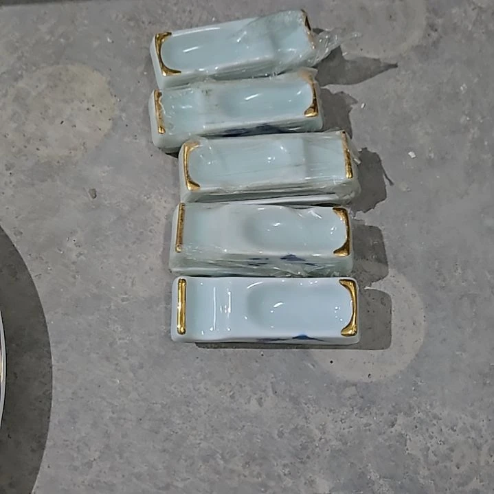 瓷片微瑕青瓷筷子架10个666666