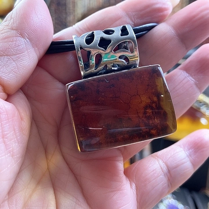 琥珀银S925镶嵌颈饰吊坠