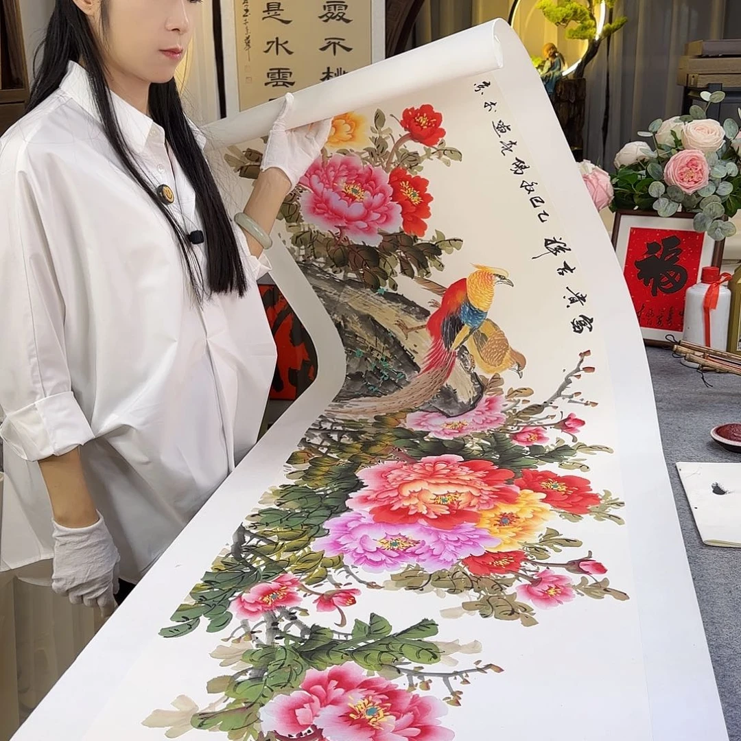 国画伊人阳亮牡丹国画