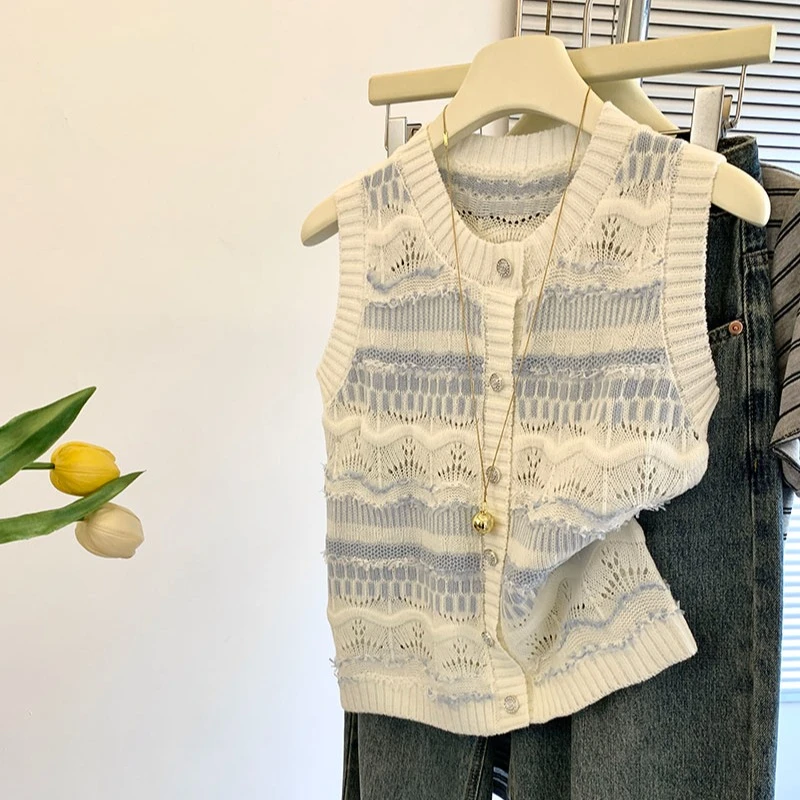 自留款推荐~镂空单排扣针织背心女2025新款高级感小香风绝美上衣