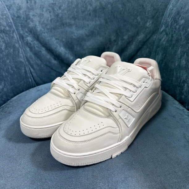 未使用 LouisVuitton/路易威登 【全新福利】做旧纯白trainer板鞋