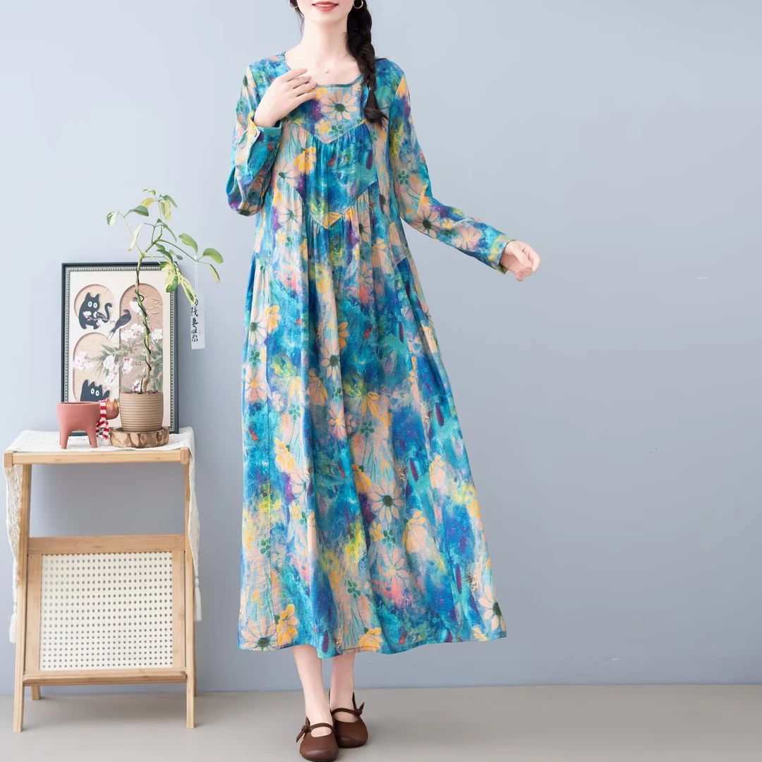 于白》2025新品春装款花色大码宽松连衣裙2505