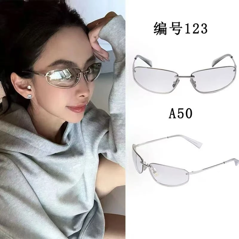 款号123清冷高智风格银色太阳镜防紫外线UV400