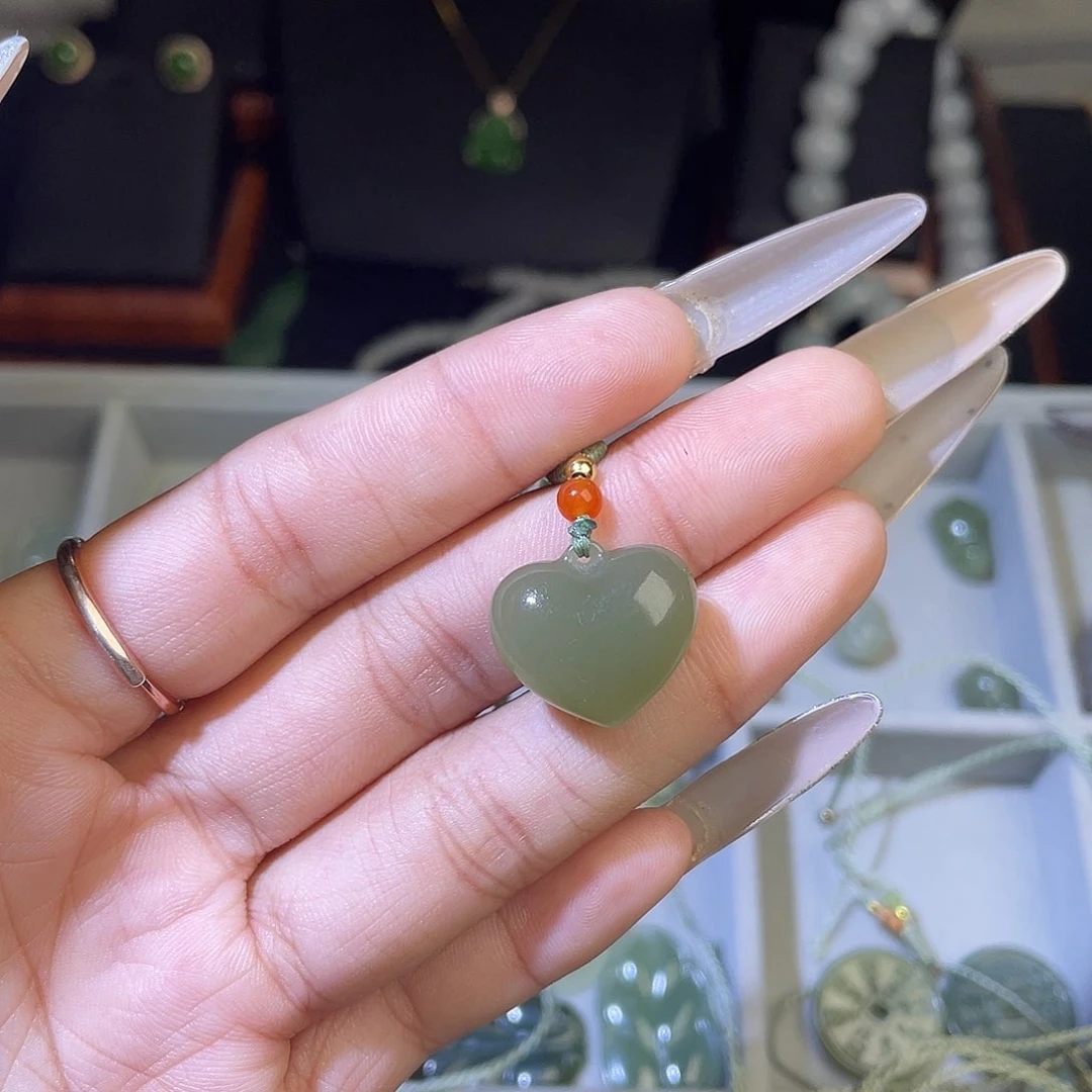 颈饰未镶嵌和田玉