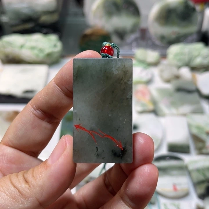 独山玉未镶嵌颈饰