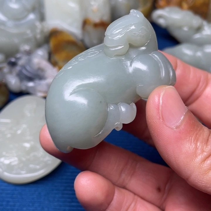颈饰未镶嵌和田玉