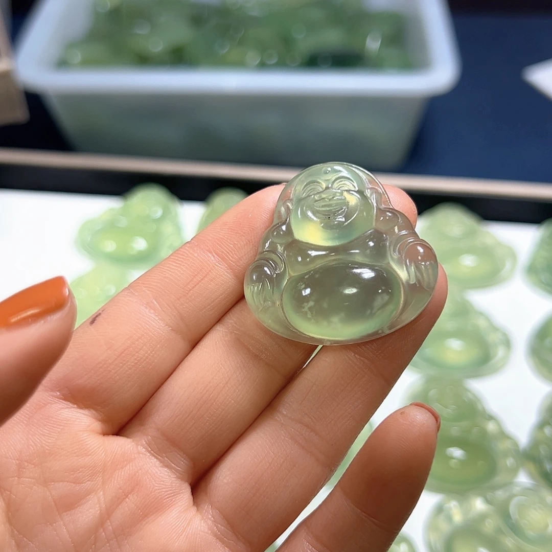 都***好蛇纹石玉未镶嵌颈饰