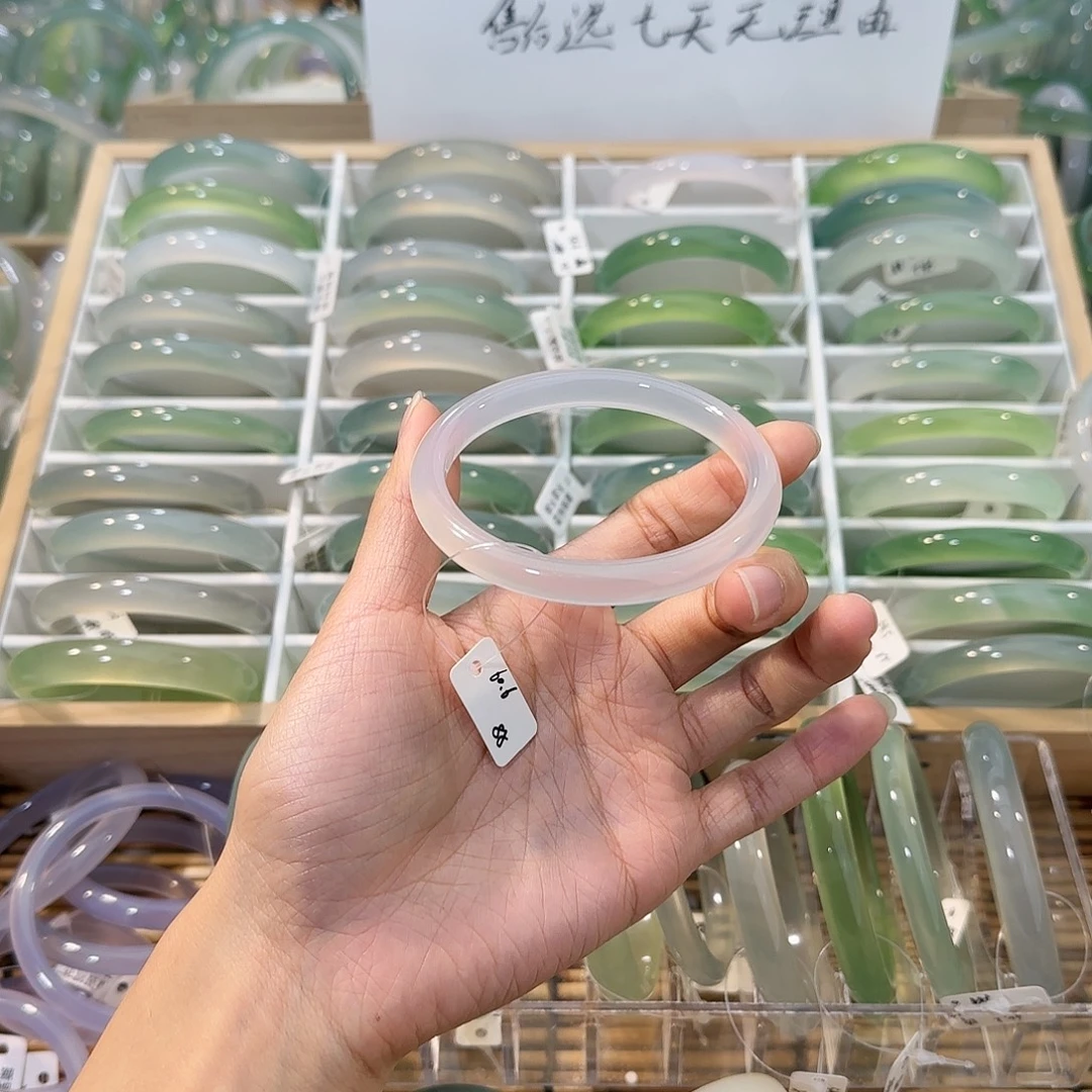 玛瑙/玉髓未镶嵌手镯圈口60.6