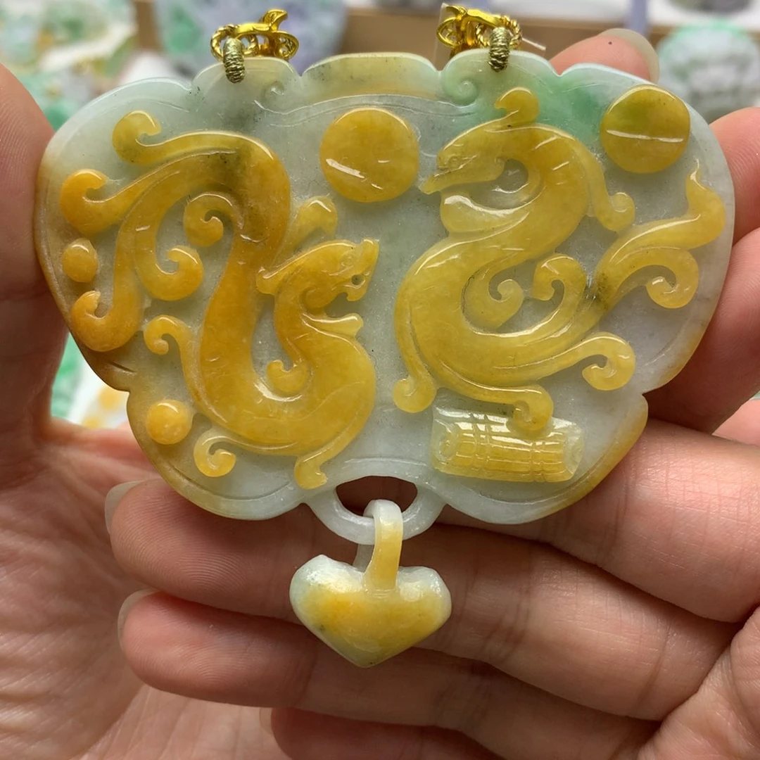 翡翠未镶嵌颈饰翡翠