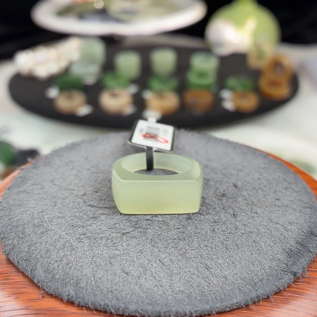 和田玉未镶嵌戒指b42晴水马鞍17.3不退换