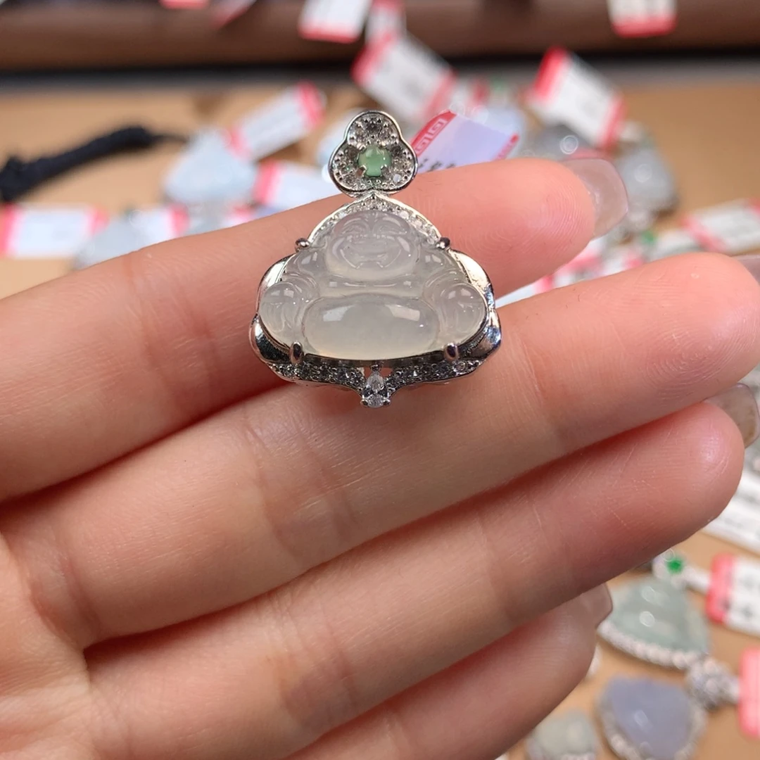 翡翠挂件未镶嵌佛