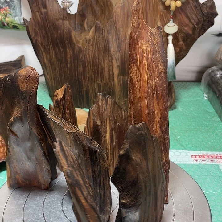 礼***5玉土沉香香木摆件