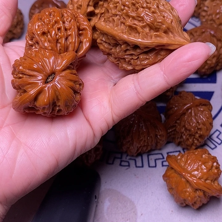 小***丰文玩核桃吊坠磨盘