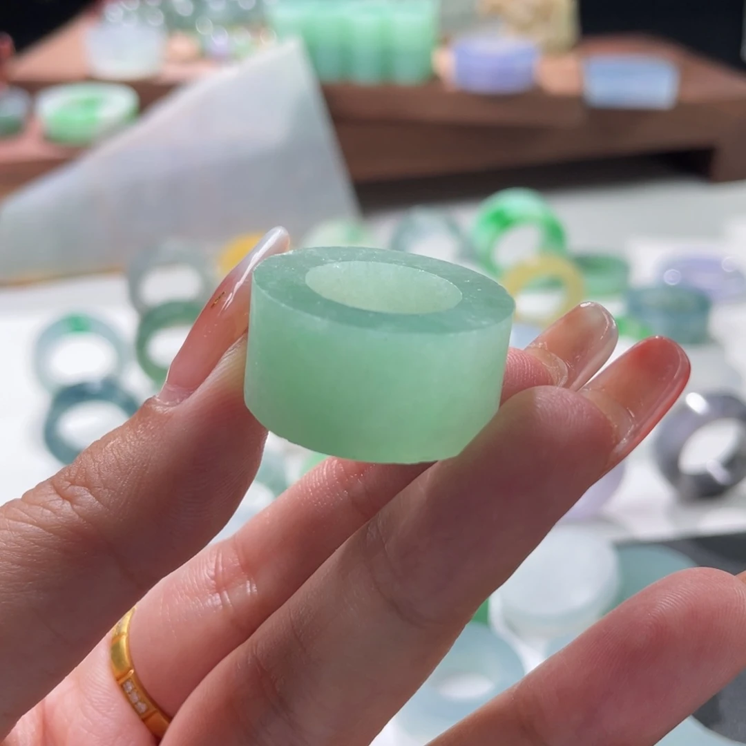 定制翡翠未镶嵌C*C翡翠